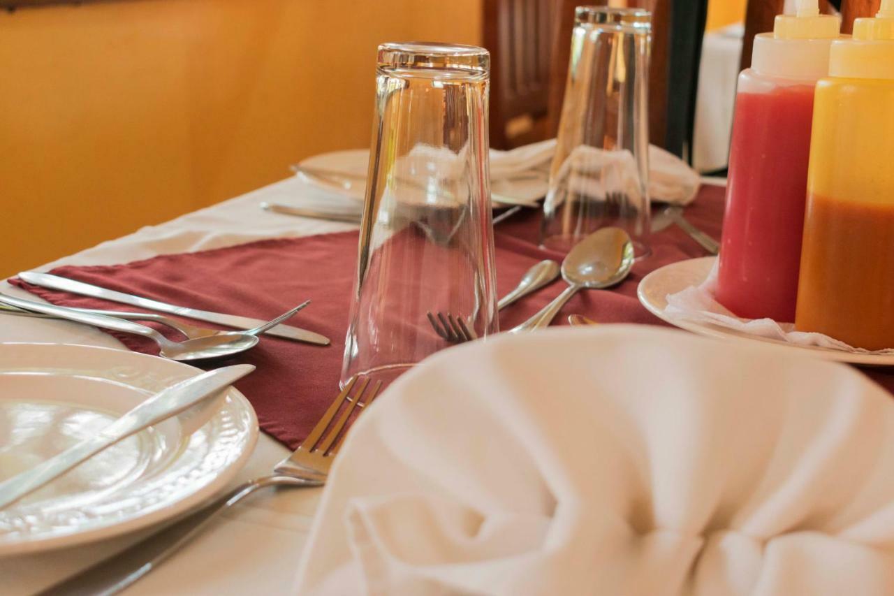 Rwenzori International Hotel Kasese Ngoại thất bức ảnh