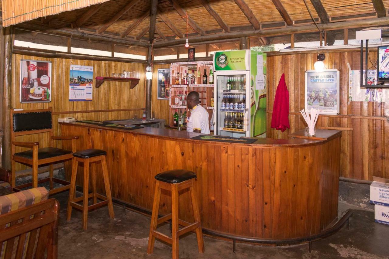Rwenzori International Hotel Kasese Ngoại thất bức ảnh