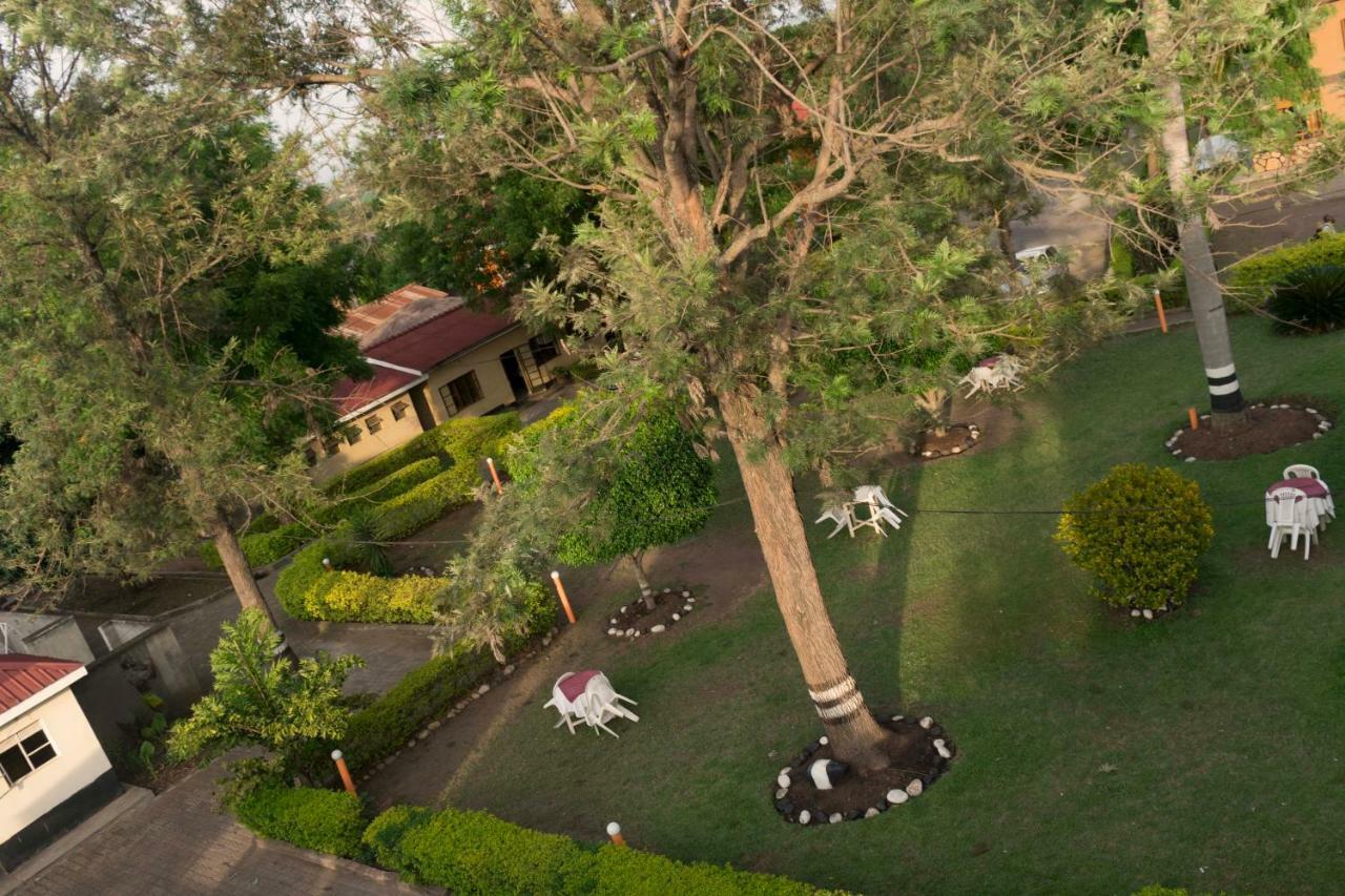 Rwenzori International Hotel Kasese Ngoại thất bức ảnh