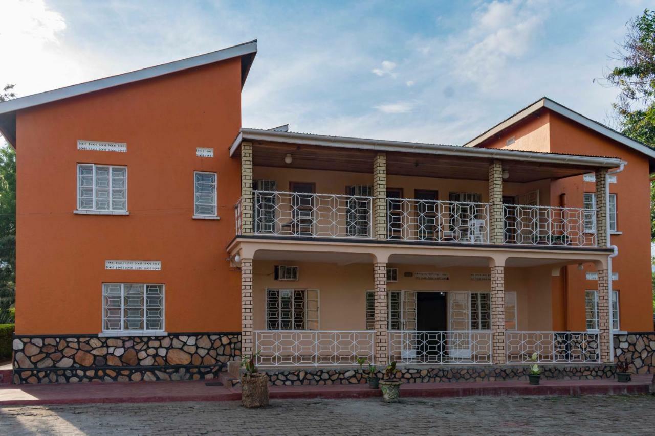 Rwenzori International Hotel Kasese Ngoại thất bức ảnh