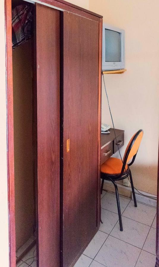 Rwenzori International Hotel Kasese Ngoại thất bức ảnh