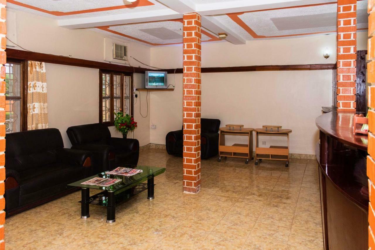 Rwenzori International Hotel Kasese Ngoại thất bức ảnh