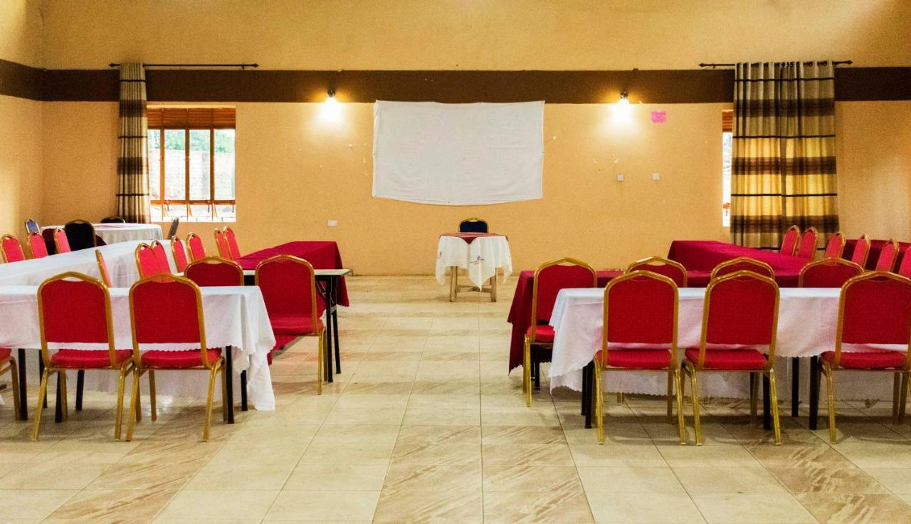 Rwenzori International Hotel Kasese Ngoại thất bức ảnh
